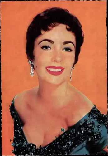 Ak Schauspielerin Elizabeth Taylor, Portrait, Ohrringe