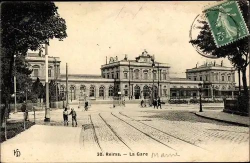 Ak Reims Marne, La Gare