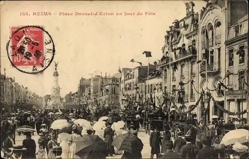 Ak Reims Marne, Place Drouet de Erlon, ein Tag für Party