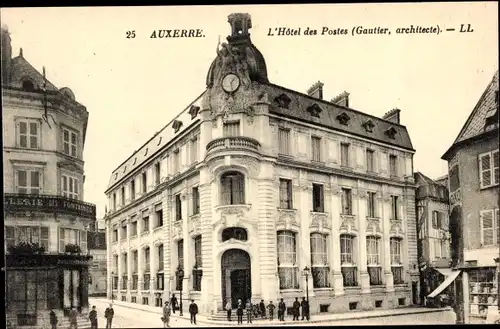 Ak Auxerre Yonne, das Hotel des Postes