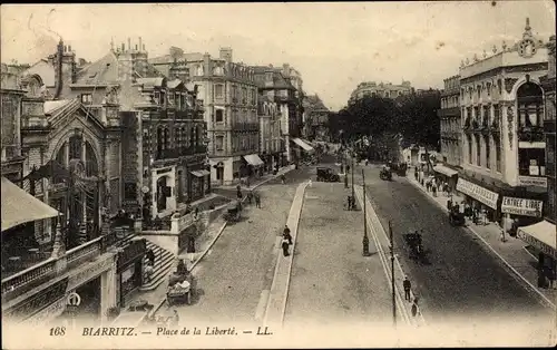 Ak Biarritz Pyrénées Atlantiques, Place de la Liberte
