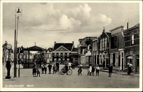 Ak Sint Maartensdijk Zeeland Niederlande, Markt, Passanten