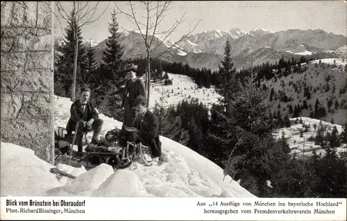 Ak Oberaudorf in Oberbayern, Brünstein, Winter, Personen mit Schlitten