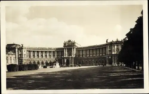 Ak Wien 1 Innere Stadt, Heldenplatz und Neue Burg