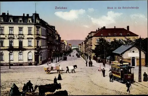 Ak Zwickau in Sachsen, Blick in die Bahnhofstraße, Haus Kaestner, Straßenbahn, Pferdefuhrwerke