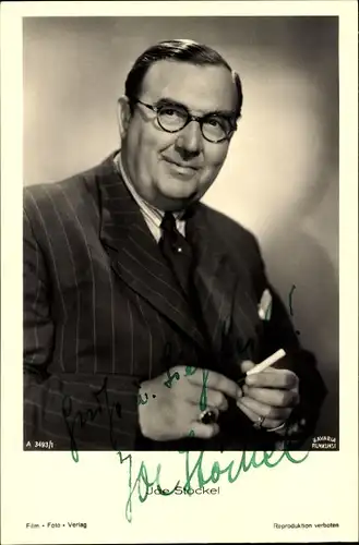 Ak Schauspieler Joe Stöckel, Portrait mit Zigarette, Autogramm