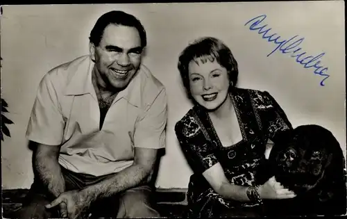 Schauspielerin Anny Ondra mit Max Schmeling, Autogramm