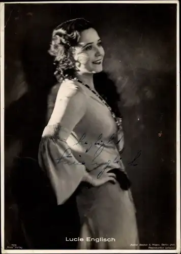 Ak Schauspielerin Lucie Englisch, Standportrait, Autogramm