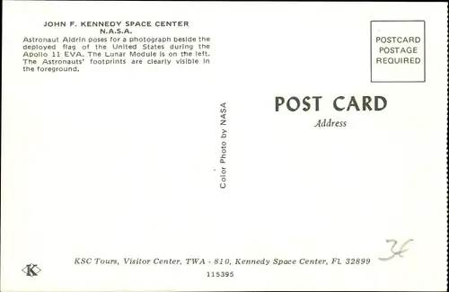 Ak Astronaut Buzz Aldrin auf dem Mon, Apollo 11, Fußabdrücke, Fahne