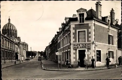 Ak Reims Marne, Café, Kirche Ste Clotilde