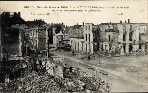 Ak Nieuport Nieuwpoort Westflandern, durch deutsche Bomben zerstörte Häuser