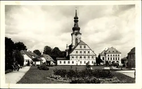 Ak Varnsdorf Warnsdorf Region Aussig, Kirche, Park