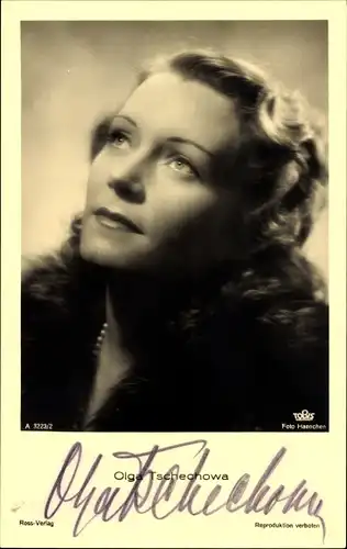 Ak Schauspielerin Olga Tschechowa, Portrait, Pelzkragen, Ross A 3223/2, Autogramm