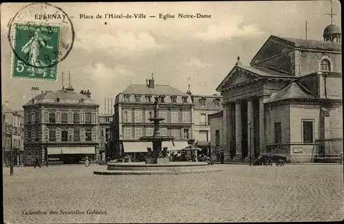 Ak Epernay Marne, Place de l'Hotel de Ville, Eglise Notre Dame