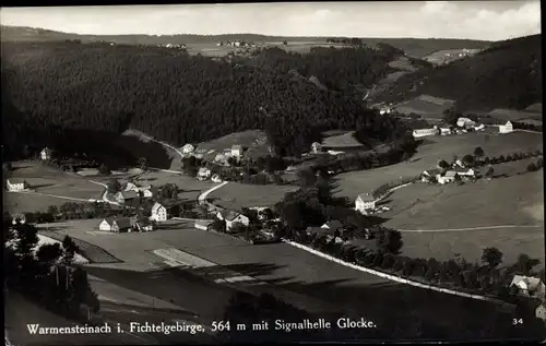 Ak Warmensteinach Oberfranken Bayern, Luftbild, Ort mit Signalhelle Glocke