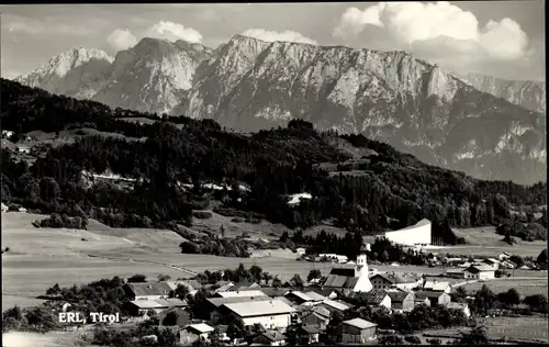 Ak Erl Tirol Österreich, Gesamtansicht der Stadt, Kirche