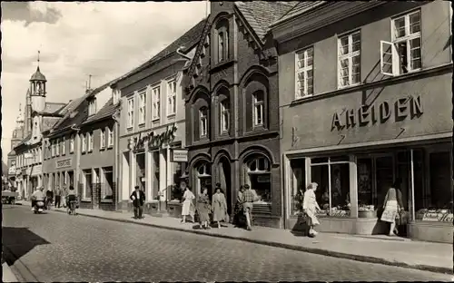 Ak Grimmen in Mecklenburg Vorpommern, Straße der Freundschaft, Schuhgeschäft H. Heiden, Konsum