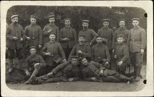 Foto Ak Deutsche Soldaten in Uniformen