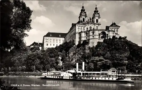 Ak Melk an der Donau Niederösterreich, Benediktinerstift, Dampfer MS Aschach