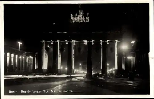 Ak Berlin Mitte, Brandenburger Tor, Nachtaufnahme