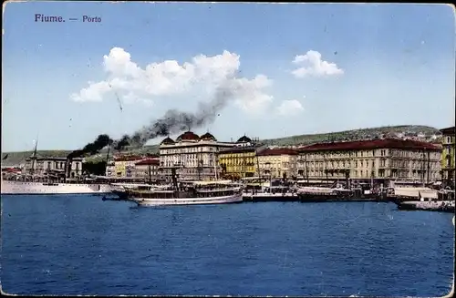 Ak Rijeka Fiume Kroatien, Teilansicht mit Hafen