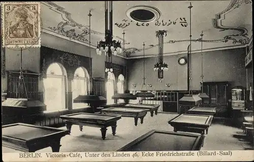 Ak Berlin Mitte, Victoria Cafe, Unter den Linden 46 Ecke Friedrichstraße, Innenansicht, Billard Saal