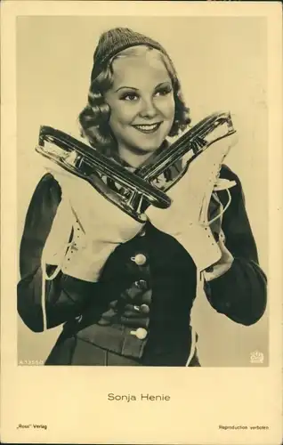 Ak Schauspielerin und Eiskunstläuferin Sonja Henie, Portrait, Schlittschuhe, Ross Verlag 21471