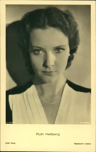 Ak Schauspielerin Ruth Hellberg, Portrait