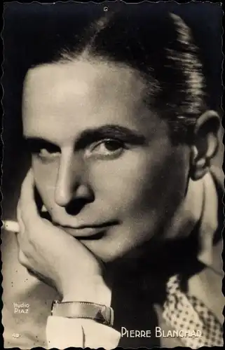 Ak Schauspieler Pierre Blanchar, Portrait, Zigarette