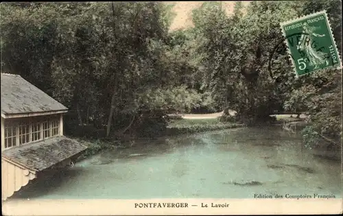 Ak Pontfaverger Moronvilliers Marne, Le Lavoir