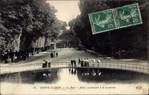 Ak Saint Cloud Hauts de Seine, Le Parc, Allee conduisant a la Lanterne