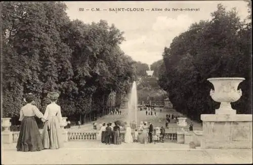 Ak Saint Cloud Hauts de Seine, Allee du fer-a-cheval, Wasserfontäne