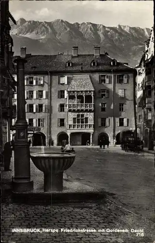 Ak Innsbruck in Tirol, Herzog Friedrich Straße mit Goldenem Dachl