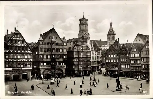 Ak Stuttgart in Württemberg, Marktplatz, Passanten, Fachwerkhäuser, Uhrturm