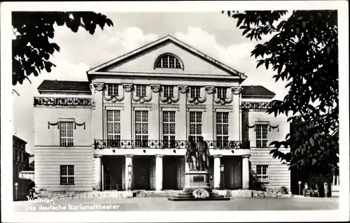 Ak Weimar in Thüringen, Deutsches Nationaltheater, Denkmal