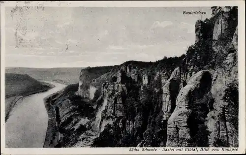 Ak Lohmen Sächsische Schweiz, Bastei, Basteifelsen, Blick vom Kanapee