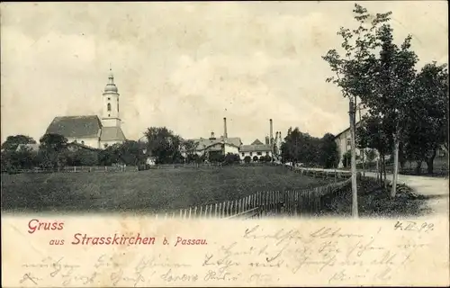 Ak Strasskirchen Straßkirchen Niederbayern, Teilansicht mit Kirche