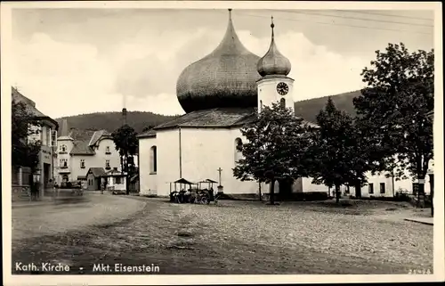 Ak Železná Ruda Markt Eisenstein Region Pilsen, Katholische Kirche