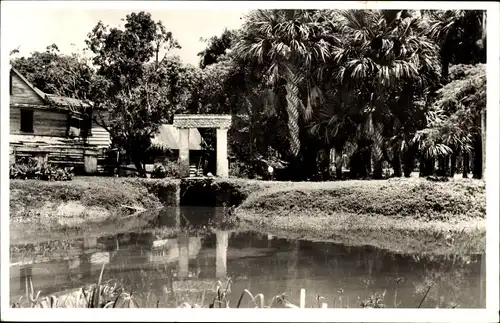 Ak Paramaribo-Suriname, altholländische Schleuse in der Nähe von Palmentuin