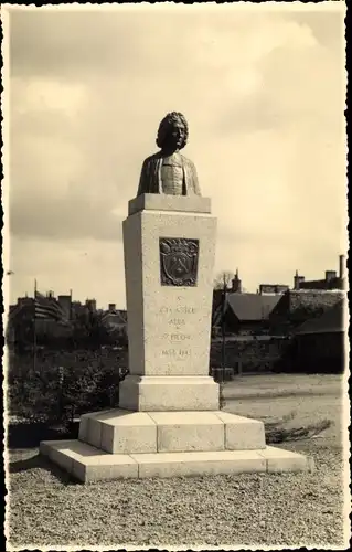 Foto Ak Normandie Manche, Saint Pierre Église, Monument