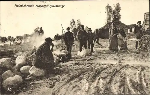 Ak Heimkehrende russische Flüchtlinge, Straße, Fuhrwerk, I. WK