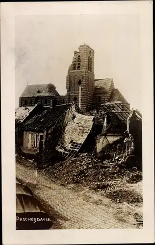 Ak Paschendaele Passendale Westflandern, Zerstörte Häuser, Straße, I. WK