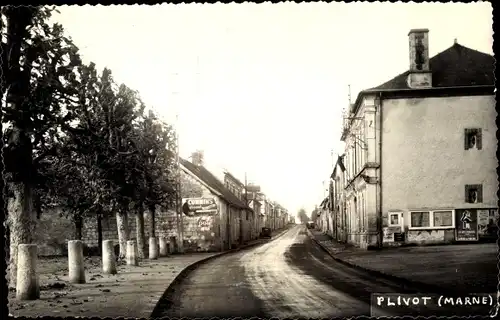 Ak Plivot Marne, Straßenpartie, Gebäude