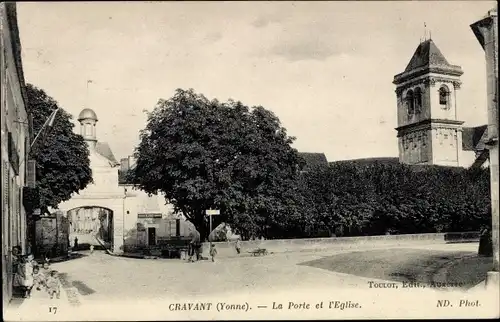 Ak Cravant Yonne, La Porte et l'Eglise