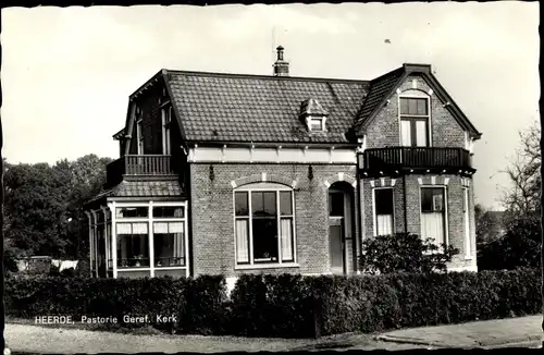 Ak Heerde Gelderland Niederlande, Pastorie Geref. Kirche