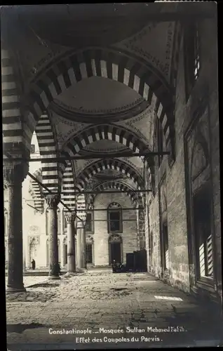 Ak Konstantinopel Istanbul Türkei, Kircheninneres, Kuppel, Hof