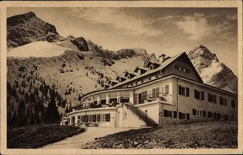 Ak Garmisch Partenkirchen in Oberbayern, Kreuzeckhaus, Adolf Zoeppritz Haus, Aipspitze, Zugspitze