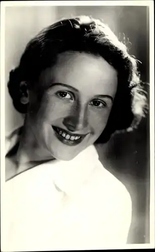 Foto Ak Portrait einer Frau, Magda, 1939