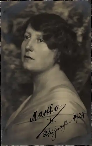 Foto Ak Portrait einer Frau, Martha, Weihnachten 1924, Stolp