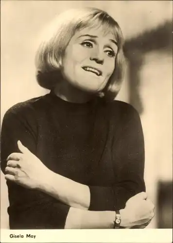 Ak Schauspielerin Gisela May, Portrait